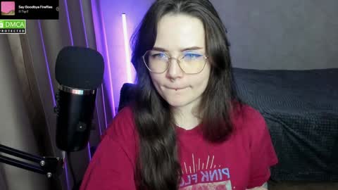 Red online show from December 27, 6:53 pm