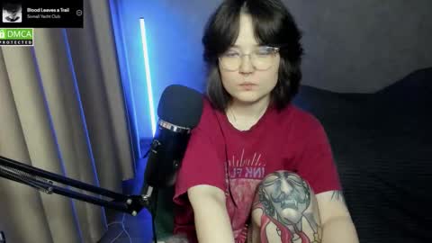 Red online show from December 15, 6:45 pm