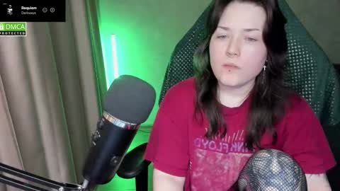 Red online show from February 27, 8:20 pm