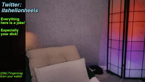 Snapshot of hell_on_heels_ chatting on March 8, 11:18 pm - show loyalty and subscribe - online show from March 8, 11:18 pm