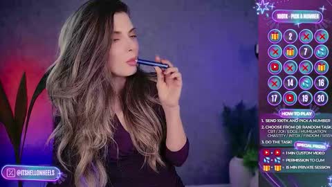 Snapshot of hell_on_heels_ chatting on September 28, 8:25 pm - show loyalty and subscribe - online show from September 28, 8:25 pm