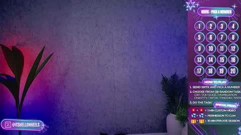 Snapshot of hell_on_heels_ chatting on September 29, 10:14 pm - show loyalty and subscribe - online show from September 29, 10:14 pm