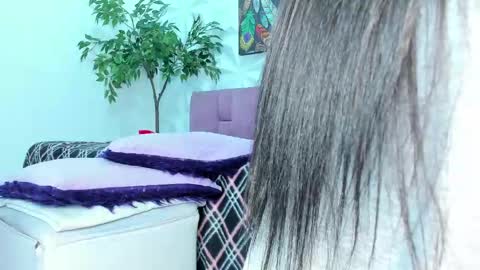 Snapshot of hellen_sky_ chatting on February 25, 7:36 pm hellen online show from February 25, 7:36 pm