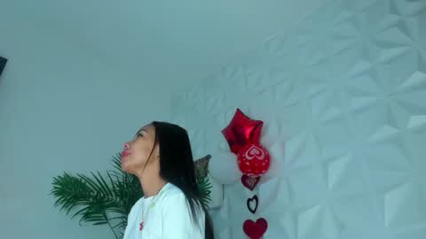 hellen     online show from February 16, 7:10 pm