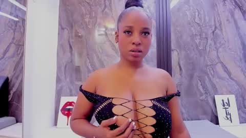 Snapshot of hellenjohansson chatting on March 3, 7:31 pm Hellen johanson online show from March 3, 7:31 pm