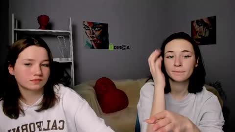 Snapshot of helli_belli chatting on March 4, 4:30 pm Helli online show from March 4, 4:30 pm