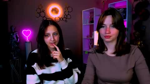 Snapshot of helli_belli chatting on September 28, 7:19 pm Helli online show from September 28, 7:19 pm