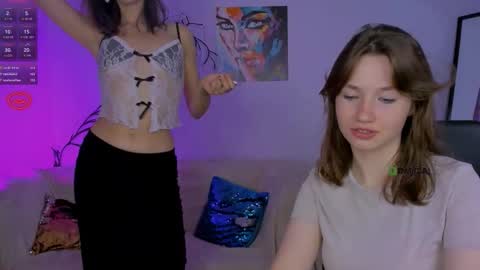 Snapshot of helli_belli chatting on October 7, 7:33 pm Helli online show from October 7, 7:33 pm