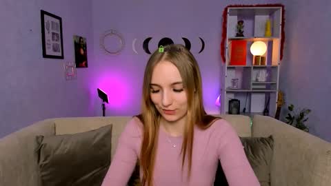 Helli online show from March 16, 8:13 pm