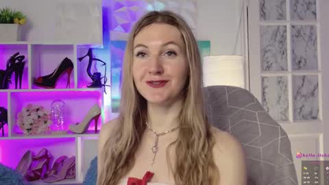 Snapshot of hello_lisha chatting on January 20, 8:09 am Alisia Monday to Friday from 10 am to 4 pm GMT 2 online show from January 20, 8:09 am