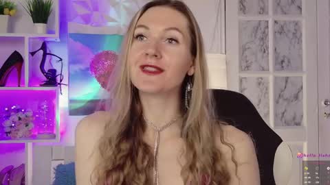 Snapshot of hello_lisha chatting on January 23, 8:04 am Alisia Monday to Friday from 10 am to 4 pm GMT 2 online show from January 23, 8:04 am