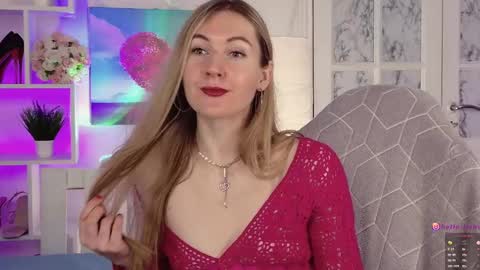 Snapshot of hello_lisha chatting on January 30, 8:11 am Alisia Monday to Friday from 10 am to 4 pm GMT 2 online show from January 30, 8:11 am