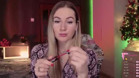 Alisia  Monday to Friday from 10 am to 4 pm GMT 2 online show from December 18, 8:20 am