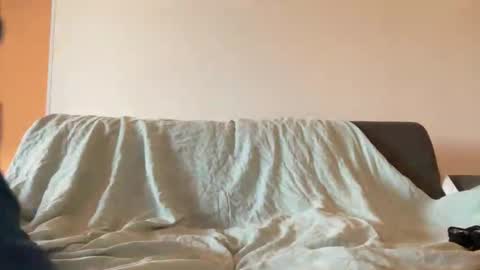 Snapshot of hellohowareyou66 chatting on November 17, 1:50 pm hellohowareyou66 online show from November 17, 1:50 pm