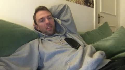 Lucas online show from October 28, 8:33 pm