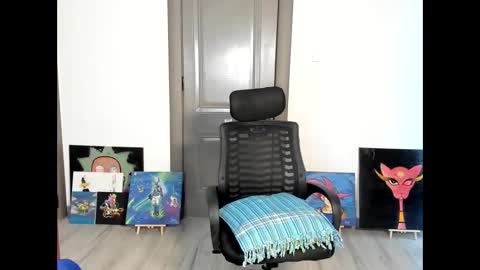 Sandy online show from April 12, 5:34 am