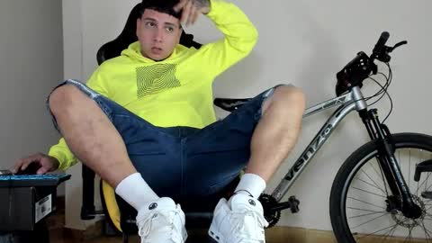 Star and Andy online show from October 20, 8:04 am