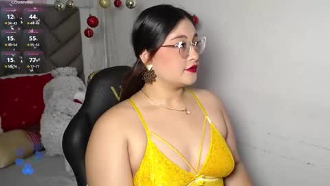 Snapshot of heluejamil chatting on December 4, 8:28 pm Zahira online show from December 4, 8:28 pm