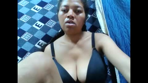 Snapshot of henitsaldy chatting on September 22, 3:30 am henitsaldy online show from September 22, 3:30 am