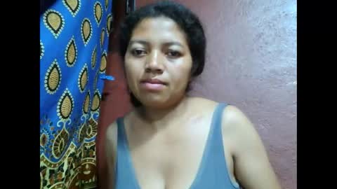 Snapshot of henitsaldy chatting on September 24, 6:33 pm henitsaldy online show from September 24, 6:33 pm