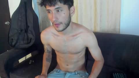 henrik_senn online show from October 6, 1:41 pm