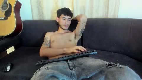 henrik_senn online show from November 8, 11:32 am