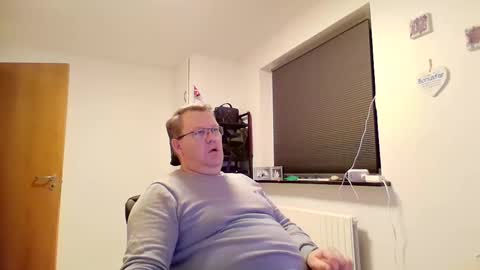 Snapshot of henrikrp1971 chatting on January 11, 9:04 pm henrikrp1971 online show from January 11, 9:04 pm
