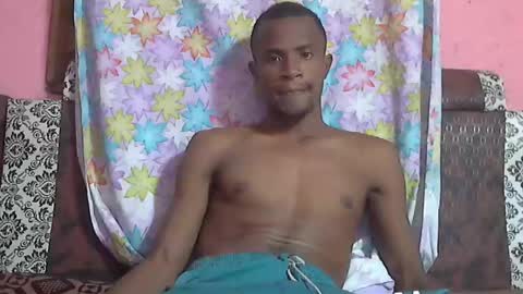 Snapshot of henriotflavien20 chatting on December 4, 7:01 pm Adrian Honey online show from December 4, 7:01 pm