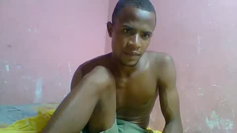 Snapshot of henriotflavien20 chatting on December 6, 3:33 pm Adrian Honey online show from December 6, 3:33 pm