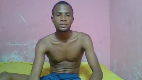 Snapshot of henriotflavien20 chatting on December 8, 12:52 pm Adrian Honey online show from December 8, 12:52 pm