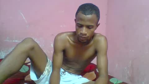 Snapshot of henriotflavien20 chatting on December 17, 5:18 am Adrian Honey online show from December 17, 5:18 am