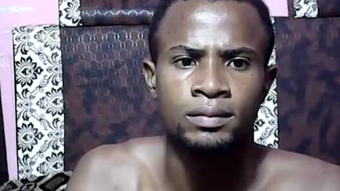 Snapshot of henriotflavien20 chatting on December 19, 11:35 pm Adrian Honey online show from December 19, 11:35 pm