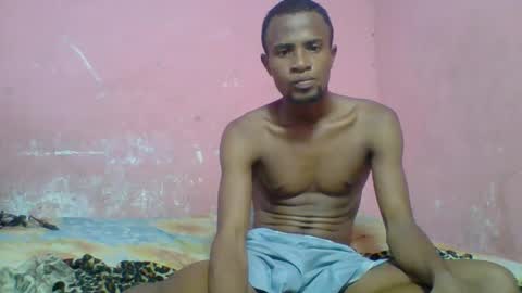 Snapshot of henriotflavien20 chatting on December 21, 8:39 am Adrian Honey online show from December 21, 8:39 am