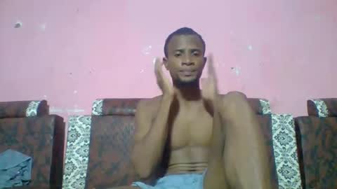 Snapshot of henriotflavien20 chatting on December 21, 8:10 pm Adrian Honey online show from December 21, 8:10 pm