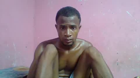 Snapshot of henriotflavien20 chatting on December 22, 7:33 am Adrian Honey online show from December 22, 7:33 am