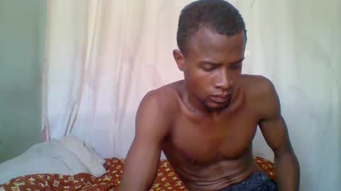 Snapshot of henriotflavien20 chatting on December 22, 11:11 am Adrian Honey online show from December 22, 11:11 am