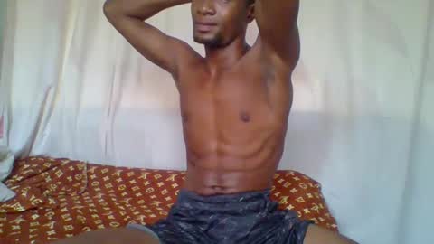 Snapshot of henriotflavien20 chatting on December 22, 3:11 pm Adrian Honey online show from December 22, 3:11 pm