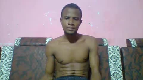 Snapshot of henriotflavien20 chatting on December 22, 8:14 pm Adrian Honey online show from December 22, 8:14 pm