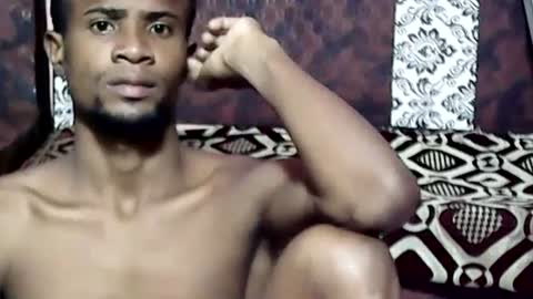 Snapshot of henriotflavien20 chatting on December 25, 8:28 pm Adrian Honey online show from December 25, 8:28 pm