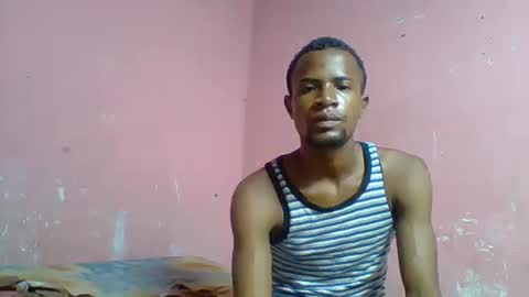 Snapshot of henriotflavien20 chatting on December 28, 5:12 am Adrian Honey online show from December 28, 5:12 am