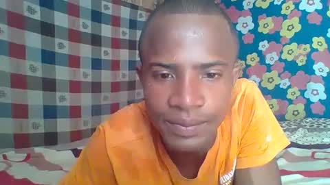 Snapshot of henriotflavien20 chatting on January 4, 7:34 am Adrian Honey online show from January 4, 7:34 am