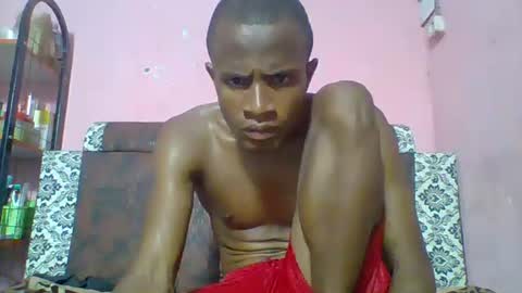 Snapshot of henriotflavien20 chatting on January 4, 11:59 pm Adrian Honey online show from January 4, 11:59 pm