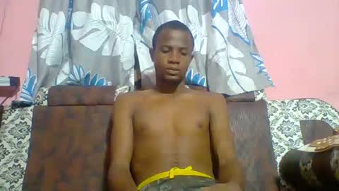 Snapshot of henriotflavien20 chatting on January 21, 2:33 am Adrian Honey online show from January 21, 2:33 am