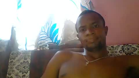 Snapshot of henriotflavien20 chatting on January 21, 6:00 am Adrian Honey online show from January 21, 6:00 am