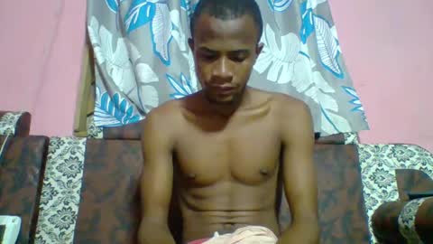 Snapshot of henriotflavien20 chatting on January 24, 4:48 am Adrian Honey online show from January 24, 4:48 am