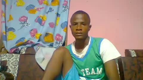 Snapshot of henriotflavien20 chatting on February 12, 2:14 am Adrian Honey online show from February 12, 2:14 am