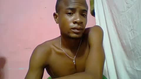 Snapshot of henriotflavien20 chatting on February 21, 4:07 am Adrian Honey online show from February 21, 4:07 am