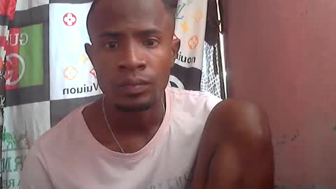 Snapshot of henriotflavien20 chatting on October 10, 11:53 am Adrian Honey online show from October 10, 11:53 am