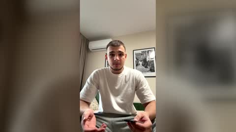 henry_bronson online show from April 22, 11:56 am