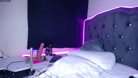 Snapshot of henry_diaz chatting on October 28, 8:51 am Henry online show from October 28, 8:51 am